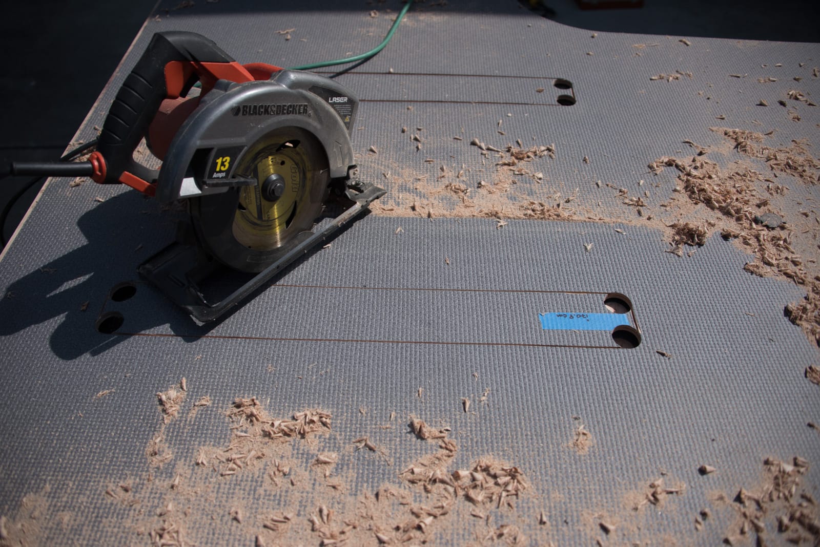 Plunge cuts with a circular saw to join-the-dots between the corner holes