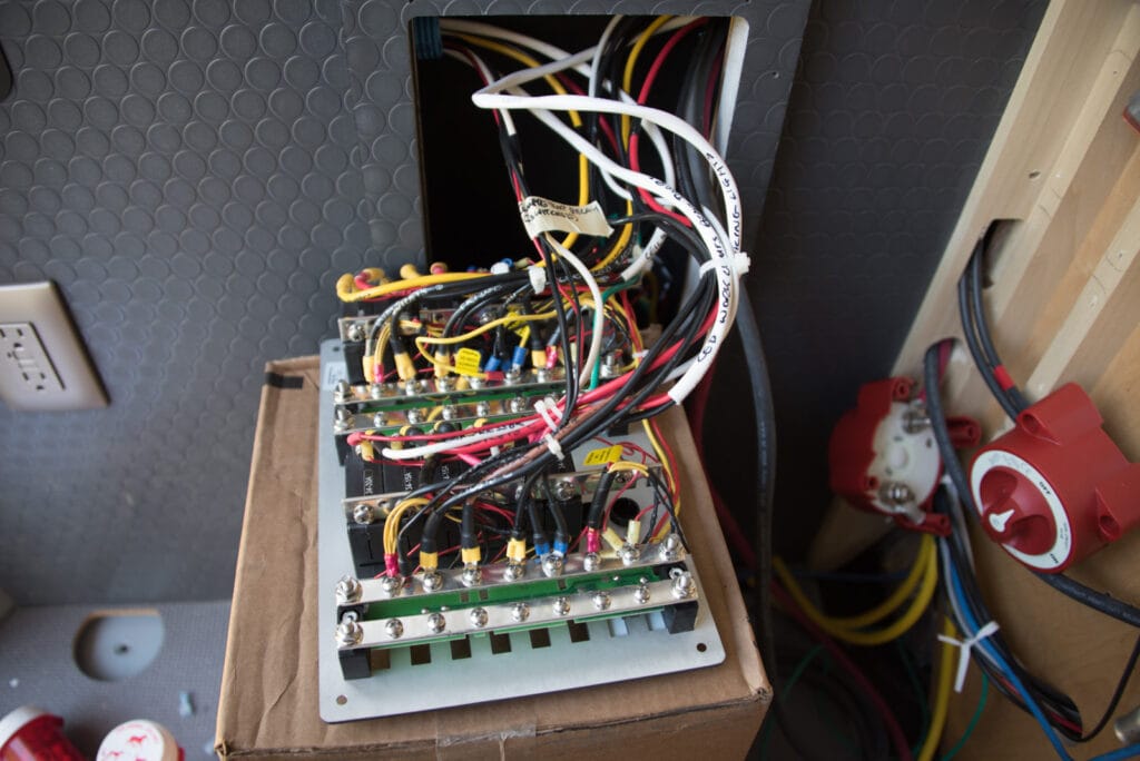12v distribution panel wiring