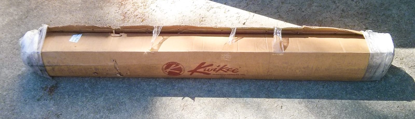 The sliding tray box - damaged before we even got it