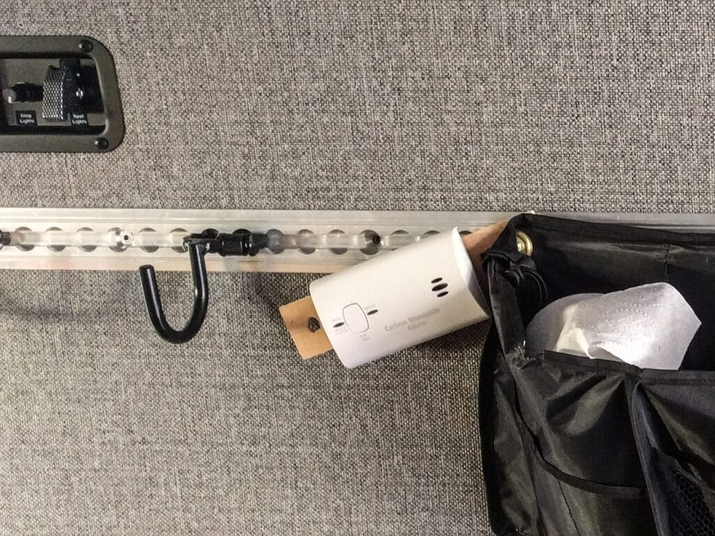 j-hook for l-track
