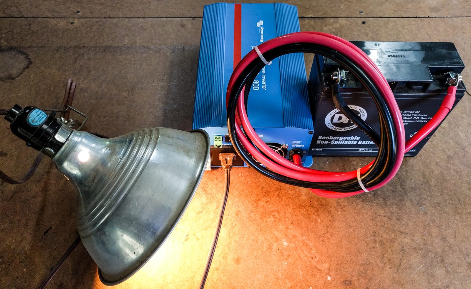 800 Watt inverter with 17 Amp-hour battery (bad news)