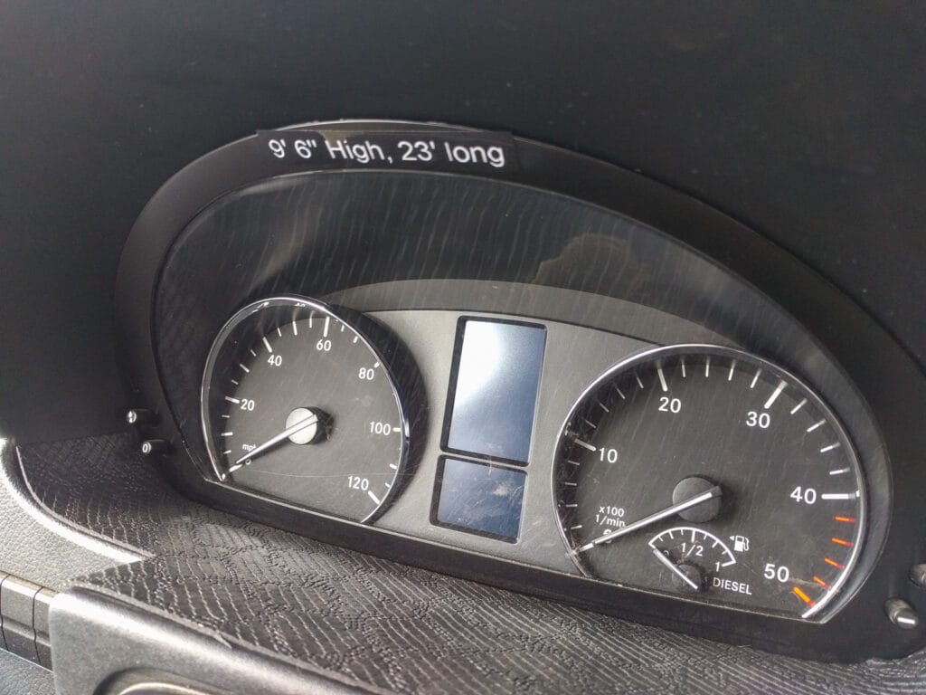 Height and width reminder on dash cluster