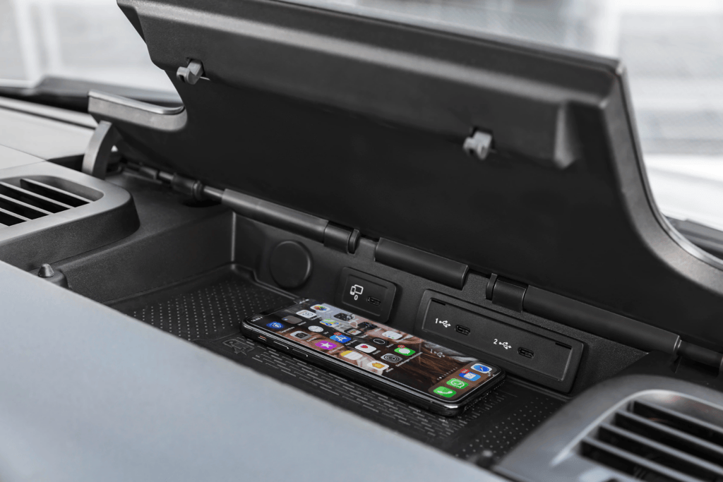 Finally! Media ports in the covered dash console compartment